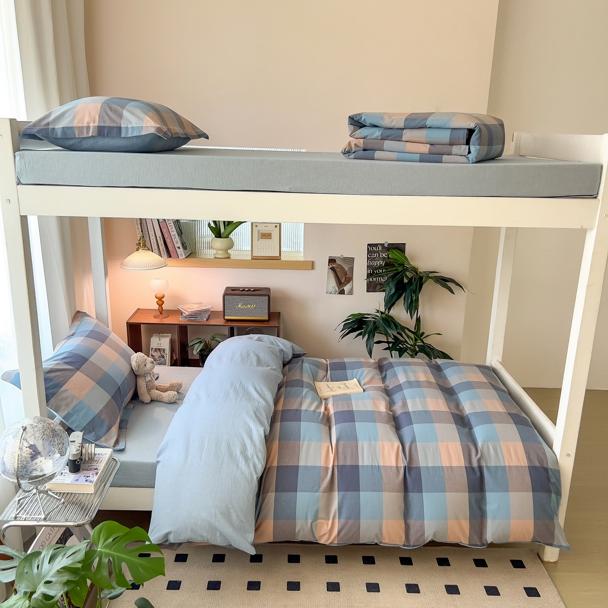 91家纺网 家纺一手货源 找家纺 梵克保罗 2025春夏新款水洗棉学生宿舍床单款床笠款三件套六件套大礼包学生季 炫彩蓝格