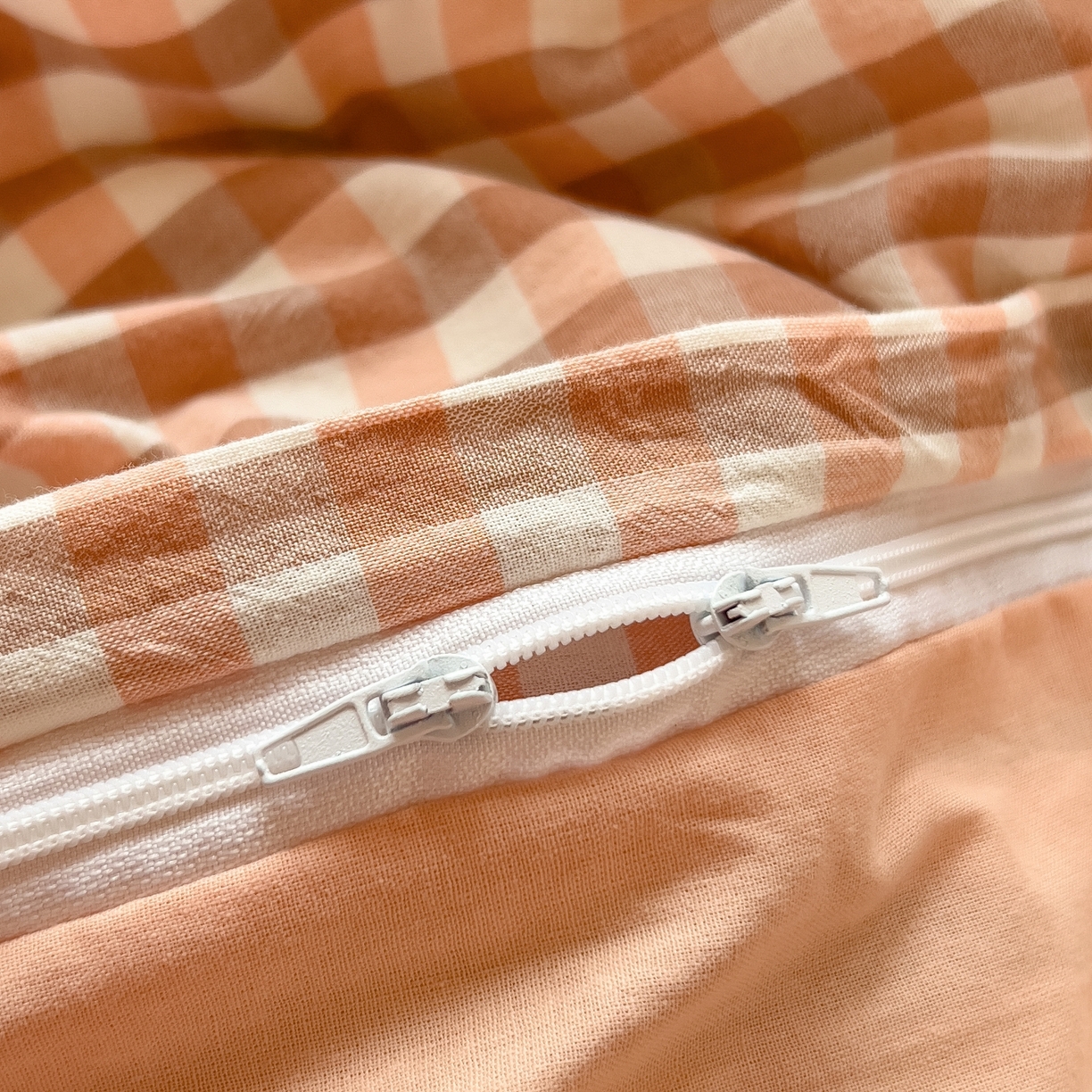 91家纺网 家纺一手货源 找家纺 梵克保罗 2025春夏新款水洗棉学生宿舍床单款床笠款三件套六件套大礼包学生季 玉小格