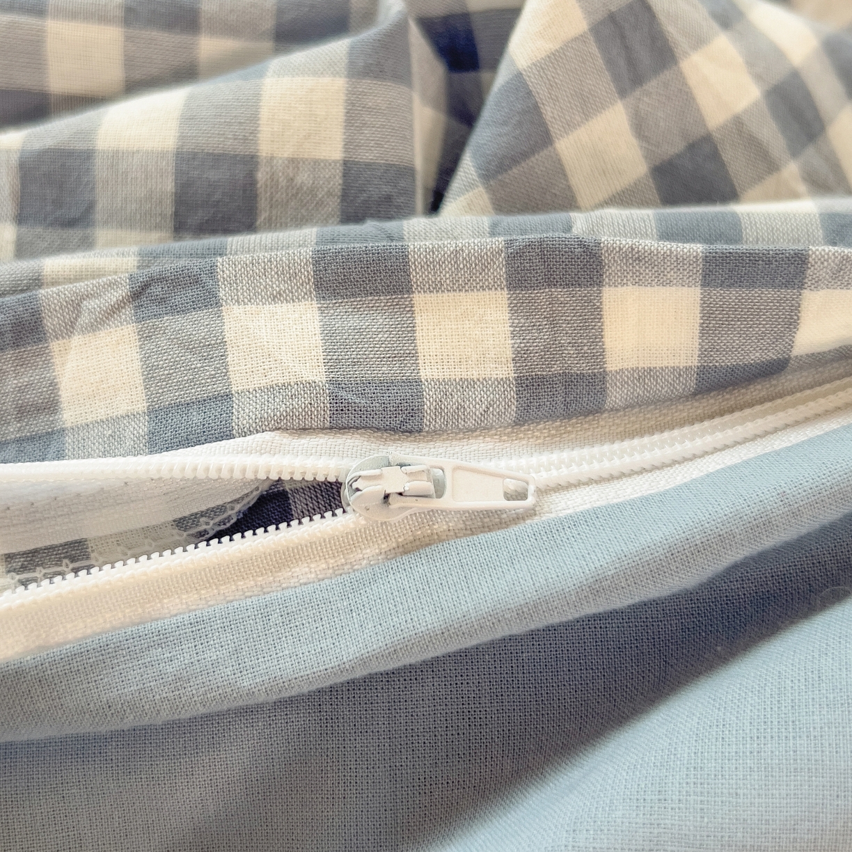 91家纺网 家纺一手货源 找家纺 梵克保罗 2025春夏新款水洗棉学生宿舍床单款床笠款三件套六件套大礼包学生季 天蓝小格