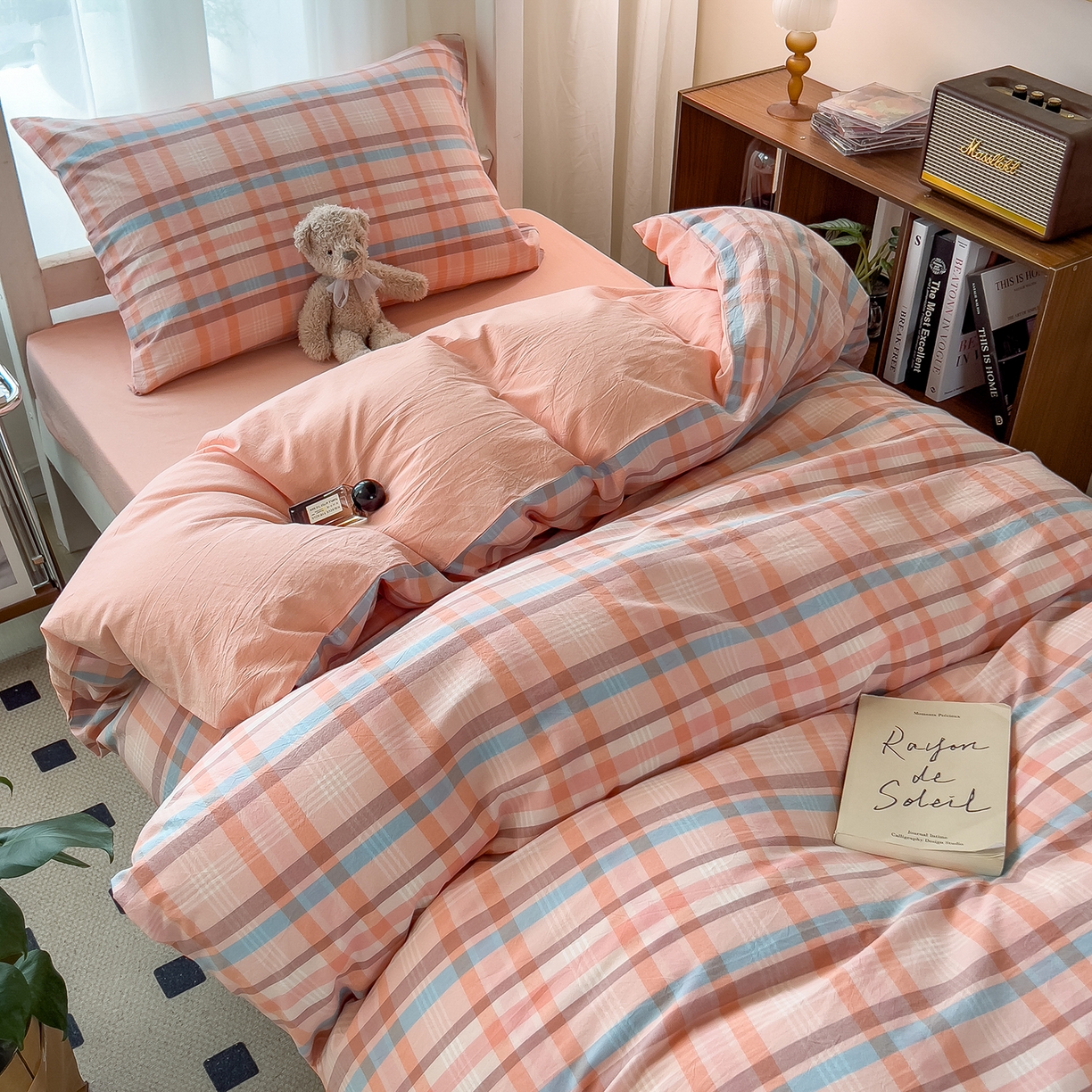 91家纺网 家纺一手货源 找家纺 梵克保罗 2025春夏新款水洗棉学生宿舍床单款床笠款三件套六件套大礼包学生季 英伦粉