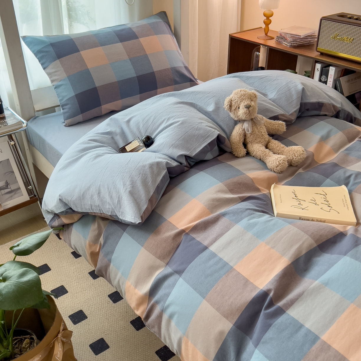 91家纺网 家纺一手货源 找家纺 梵克保罗 2025春夏新款水洗棉学生宿舍床单款床笠款三件套六件套大礼包学生季 炫彩蓝格