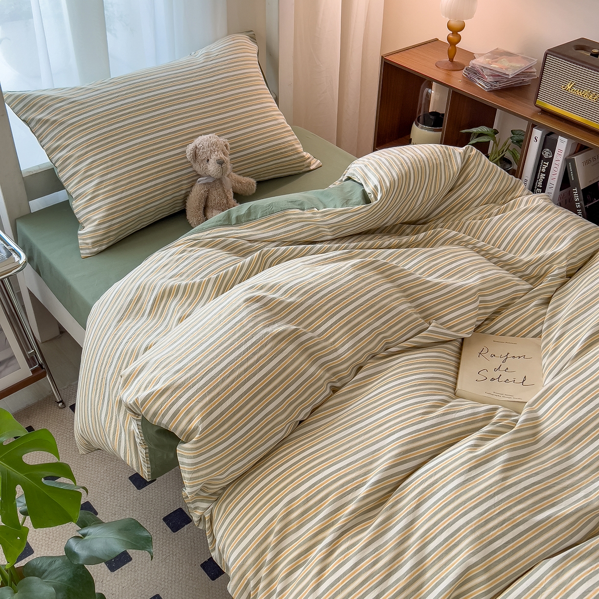 91家纺网 家纺一手货源 找家纺 梵克保罗 2025春夏新款水洗棉学生宿舍床单款床笠款三件套六件套大礼包学生季 小绿条