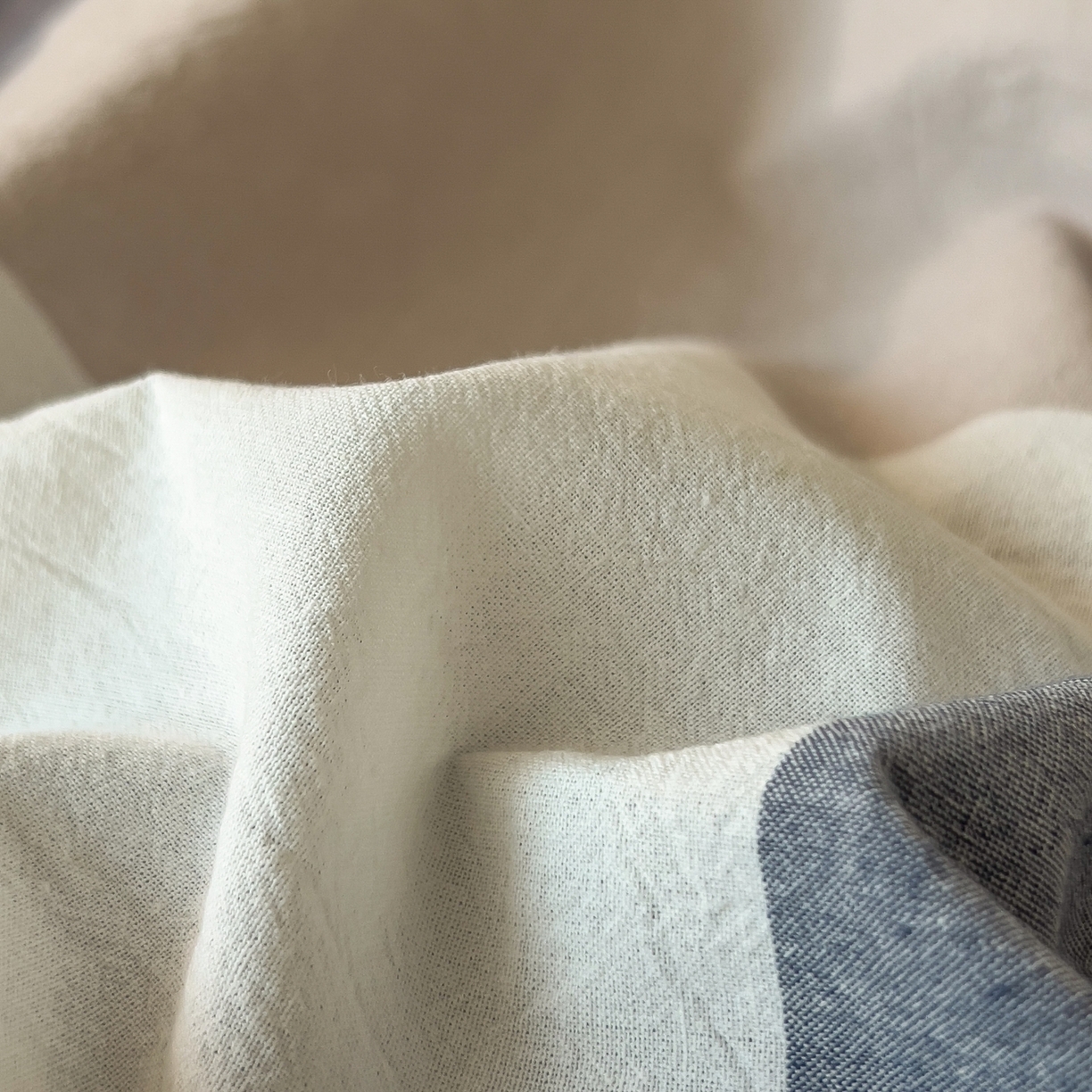 91家纺网 家纺一手货源 找家纺 梵克保罗 2025春夏新款水洗棉学生宿舍床单款床笠款三件套六件套大礼包学生季 深蓝大格