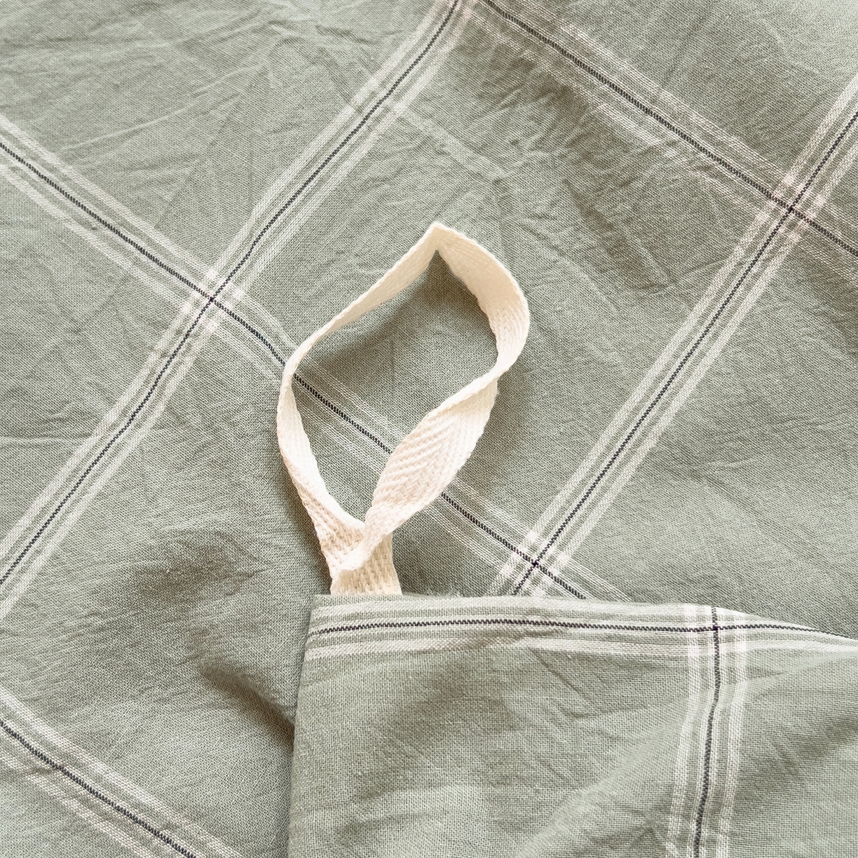 91家纺网 家纺一手货源 找家纺 梵克保罗 2025春夏新款水洗棉学生宿舍床单款床笠款三件套六件套大礼包学生季 格韵绿