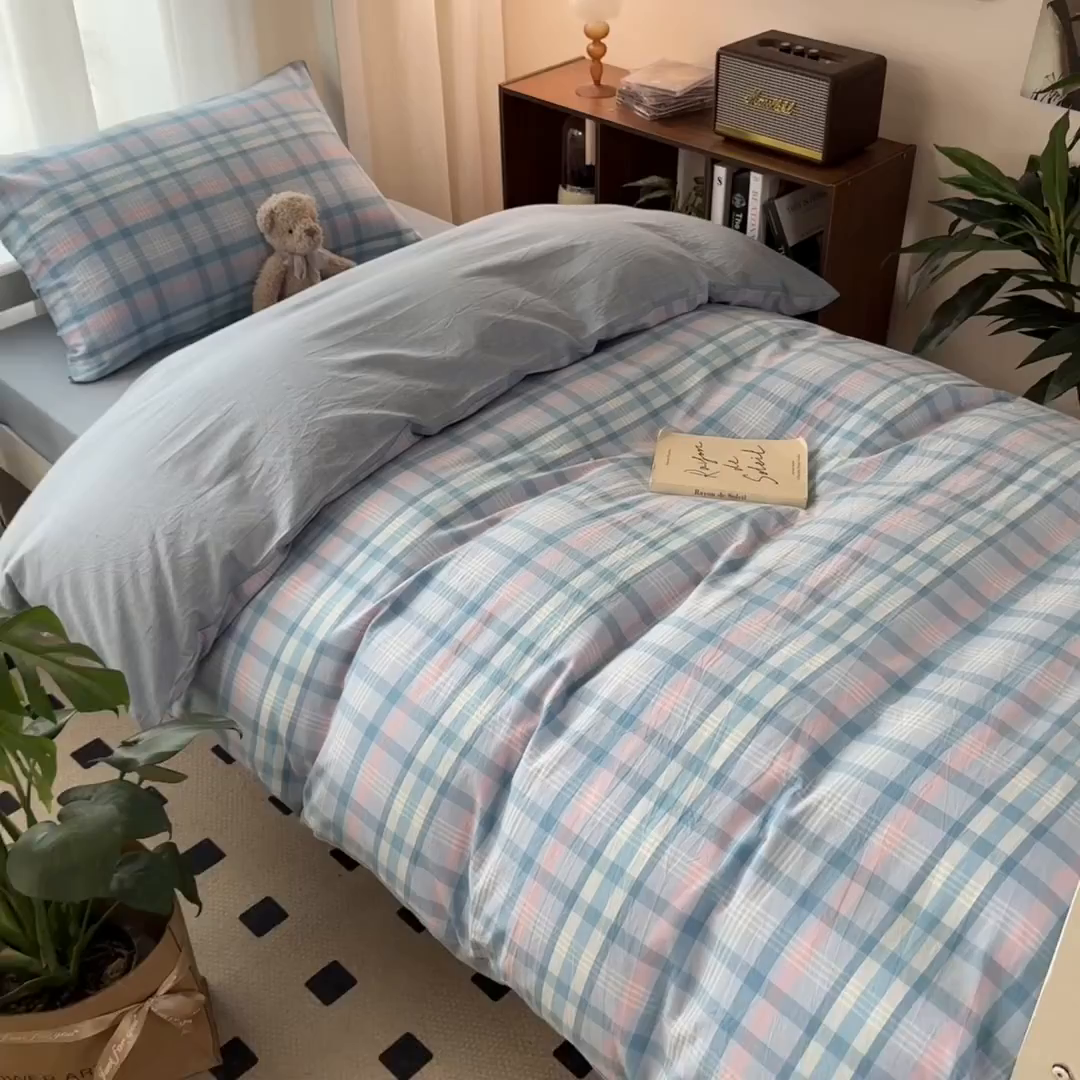 91家纺网 家纺一手货源 找家纺 梵克保罗 2025春夏新款水洗棉学生宿舍床单款床笠款三件套六件套大礼包学生季 英伦蓝