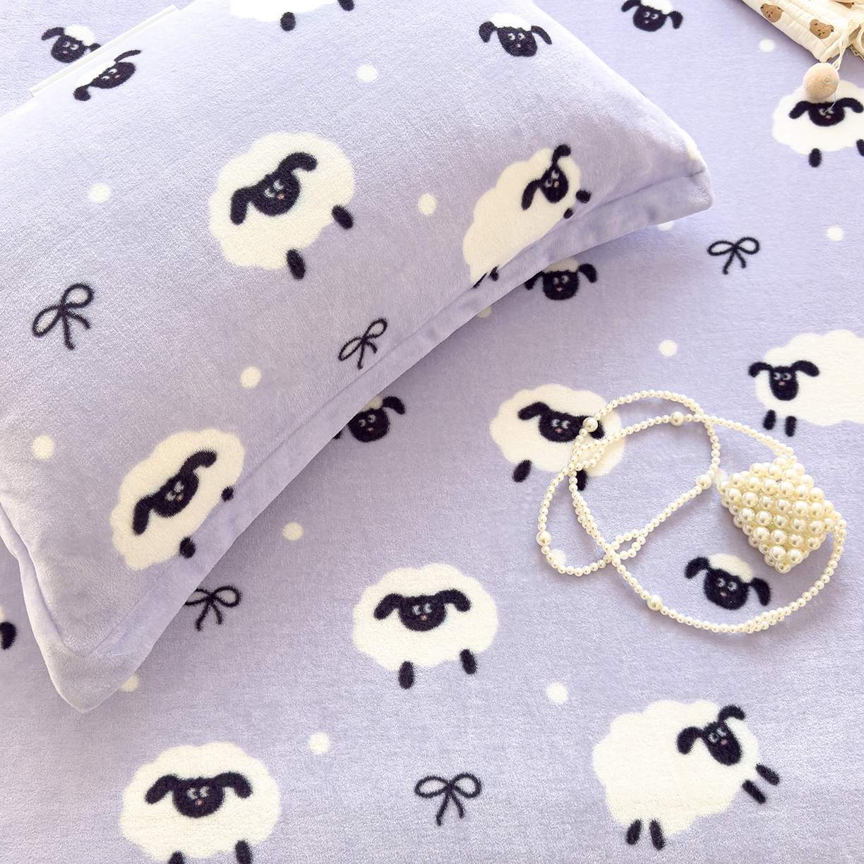 91家纺网 家纺一手货源 找家纺 久云居 2025新款高克重牛奶绒床笠 绵阳牧场