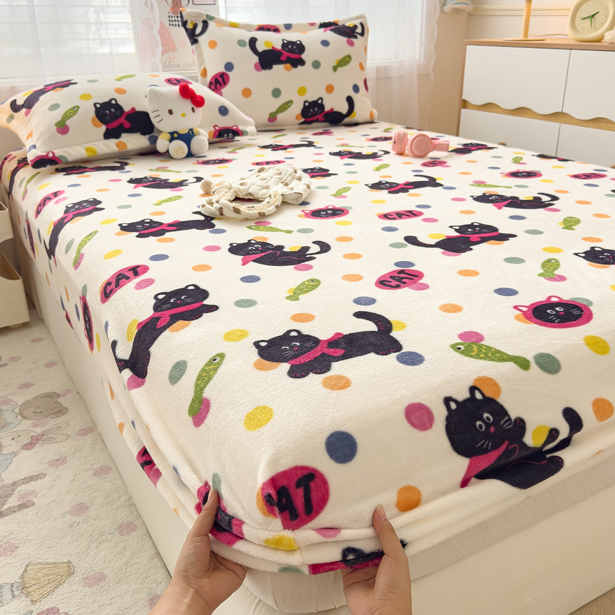 久云居 2025新款高克重牛奶绒床笠 波点黑猫