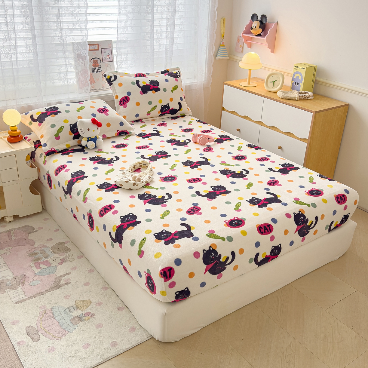 91家纺网 家纺一手货源 找家纺 久云居 2025新款高克重牛奶绒床笠 波点黑猫