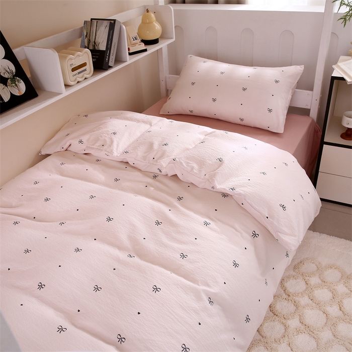 91家纺网 家纺一手货源 找家纺 梵克保罗 2025春夏新款双层纱学生宿舍床单款三件套六件套大礼包学生季 蝴蝶结