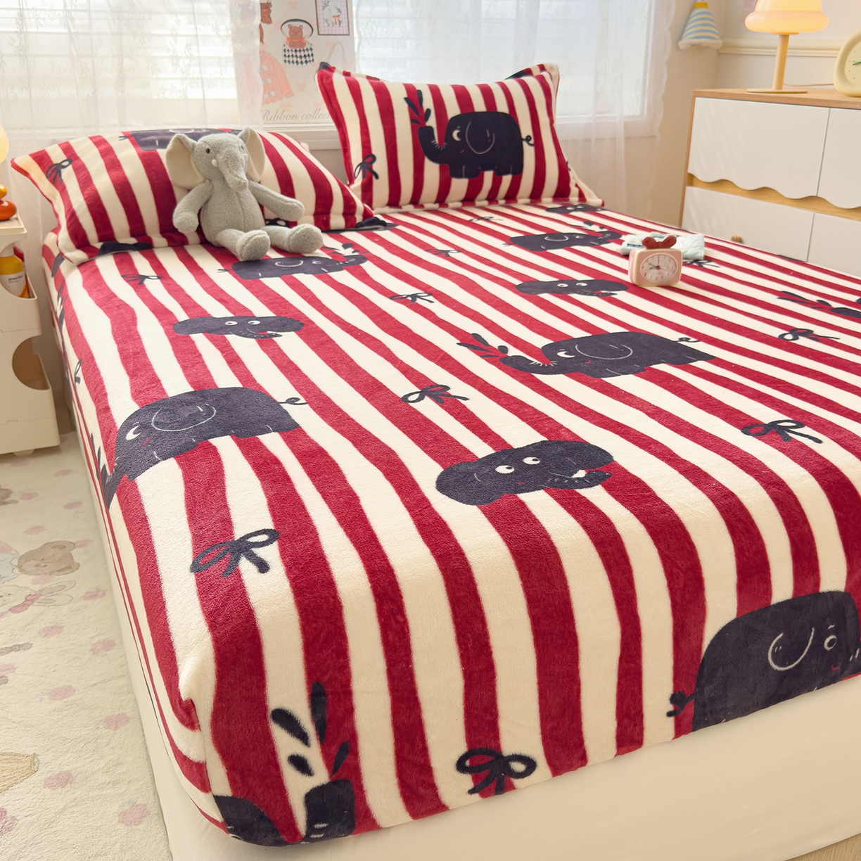 91家纺网 家纺一手货源 找家纺 久云居 2025新款高克重牛奶绒床笠 大象乐园