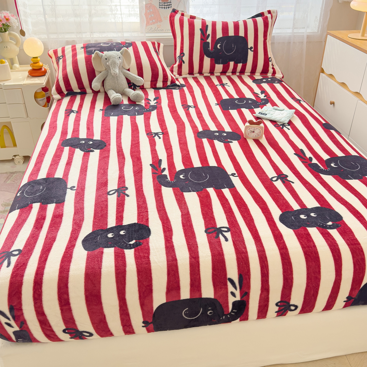 91家纺网 家纺一手货源 找家纺 久云居 2025新款高克重牛奶绒床笠 大象乐园