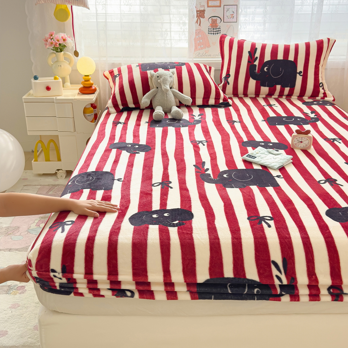 91家纺网 家纺一手货源 找家纺 久云居 2025新款高克重牛奶绒床笠 大象乐园