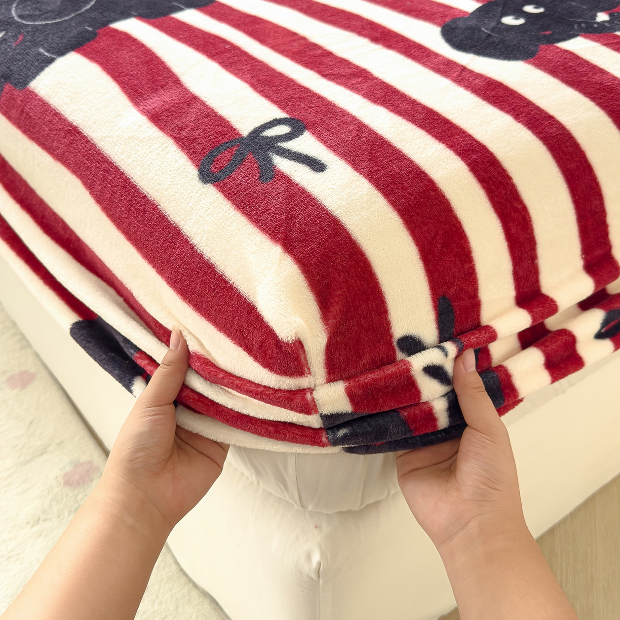 91家纺网 家纺一手货源 找家纺 久云居 2025新款高克重牛奶绒床笠 大象乐园