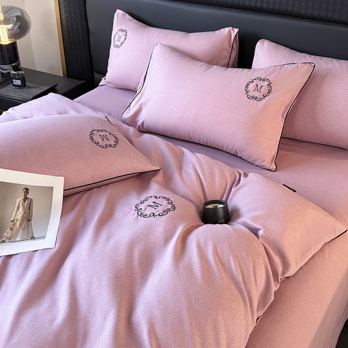 91家纺网 家纺一手货源 找家纺 梵克保罗 2025秋冬新款加厚肌理纹碳素磨毛刺绣嵌绳轻奢四件套-慕韵 慕韵-豆沙