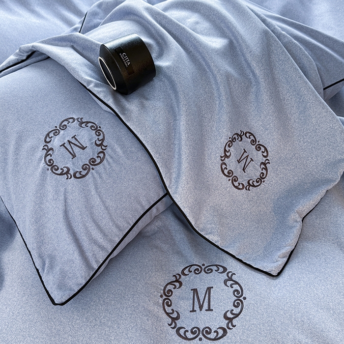 91家纺网 家纺一手货源 找家纺 梵克保罗 2025秋冬新款加厚肌理纹碳素磨毛刺绣嵌绳轻奢四件套-慕韵 慕韵-蓝