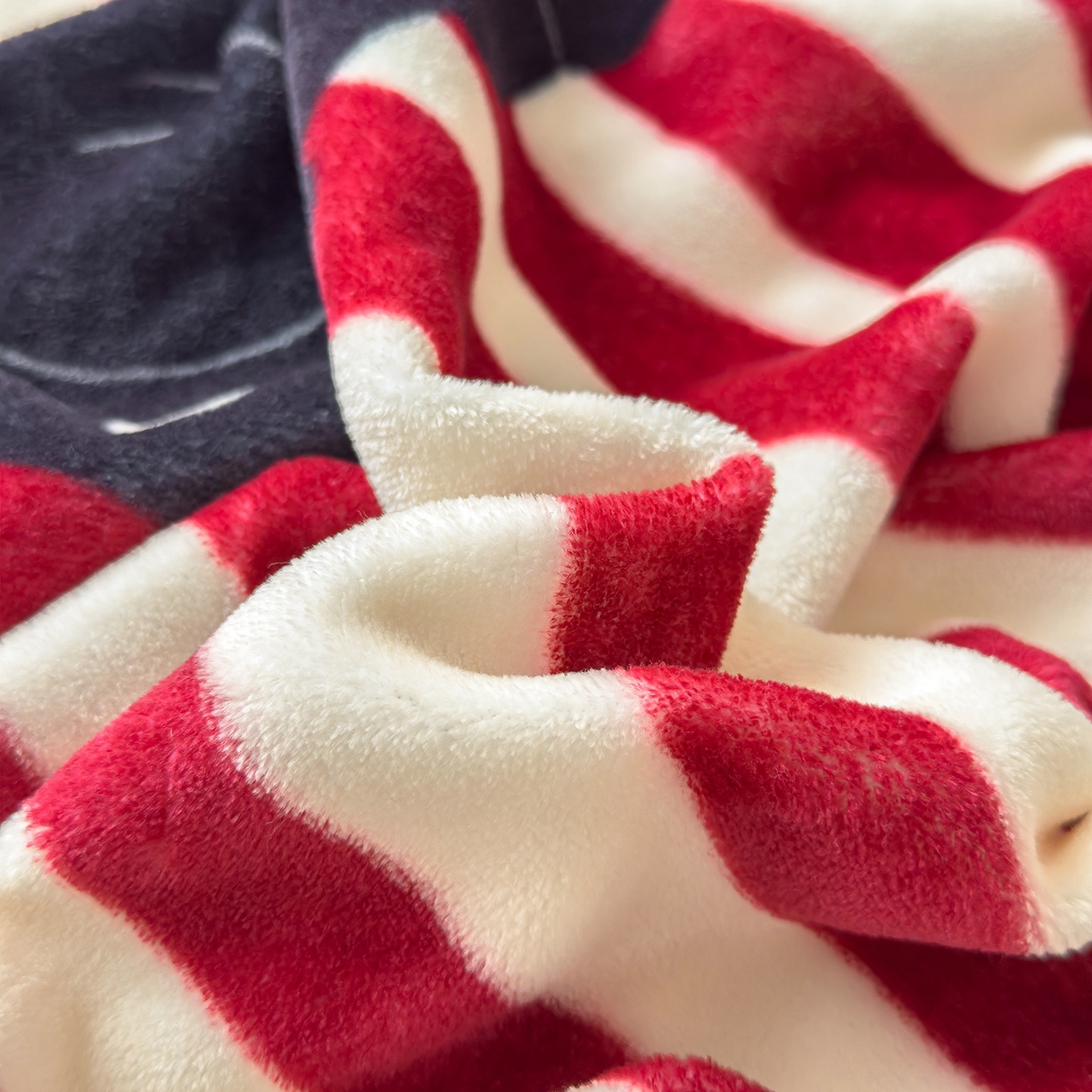 91家纺网 家纺一手货源 找家纺 久云居 2025新款高克重牛奶绒床笠 大象乐园