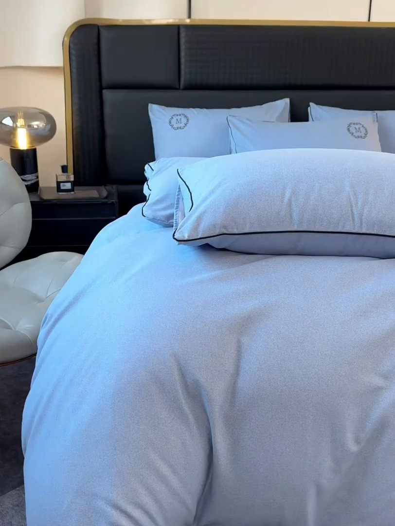 91家纺网 家纺一手货源 找家纺 梵克保罗 2025秋冬新款加厚肌理纹碳素磨毛刺绣嵌绳轻奢四件套-慕韵 慕韵-蓝