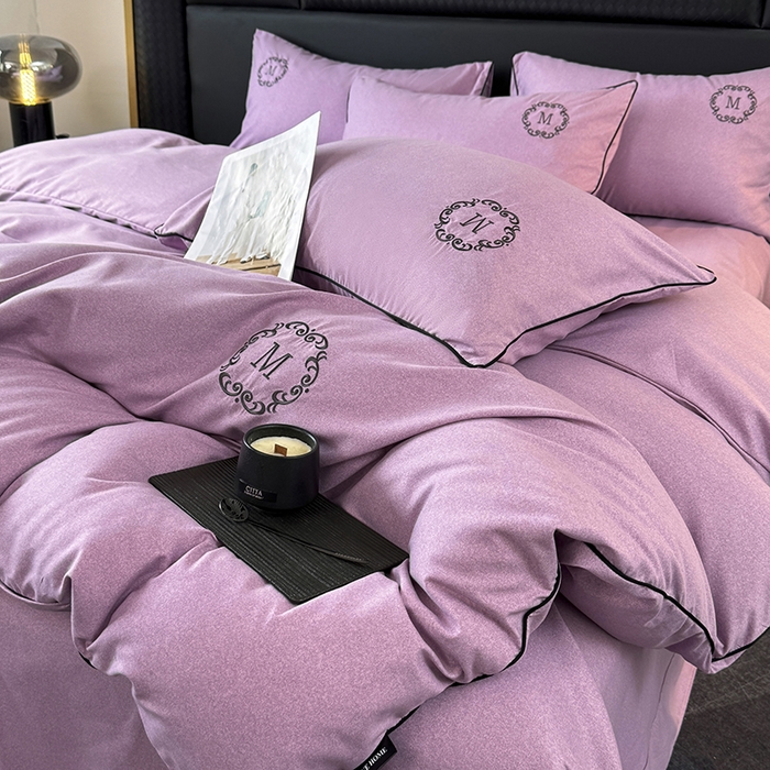 91家纺网 家纺一手货源 找家纺 梵克保罗 2025秋冬新款加厚肌理纹碳素磨毛刺绣嵌绳轻奢四件套-慕韵 慕韵-紫