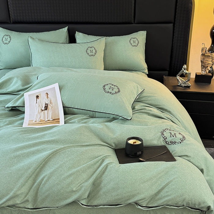 91家纺网 家纺一手货源 找家纺 梵克保罗 2025秋冬新款加厚肌理纹碳素磨毛刺绣嵌绳轻奢四件套-慕韵 慕韵-绿