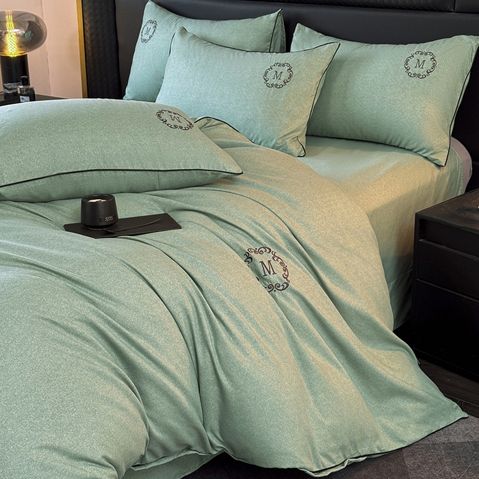 91家纺网 家纺一手货源 找家纺 梵克保罗 2025秋冬新款加厚肌理纹碳素磨毛刺绣嵌绳轻奢四件套-慕韵 慕韵-绿