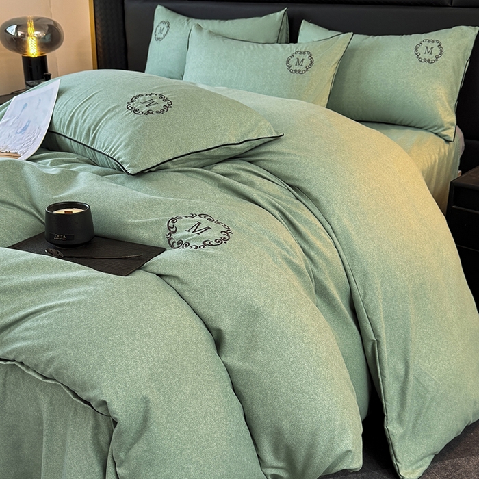 91家纺网 家纺一手货源 找家纺 梵克保罗 2025秋冬新款加厚肌理纹碳素磨毛刺绣嵌绳轻奢四件套-慕韵 慕韵-绿