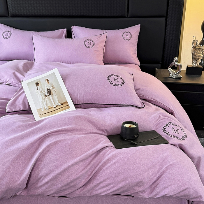 91家纺网 家纺一手货源 找家纺 梵克保罗 2025秋冬新款加厚肌理纹碳素磨毛刺绣嵌绳轻奢四件套-慕韵 慕韵-紫