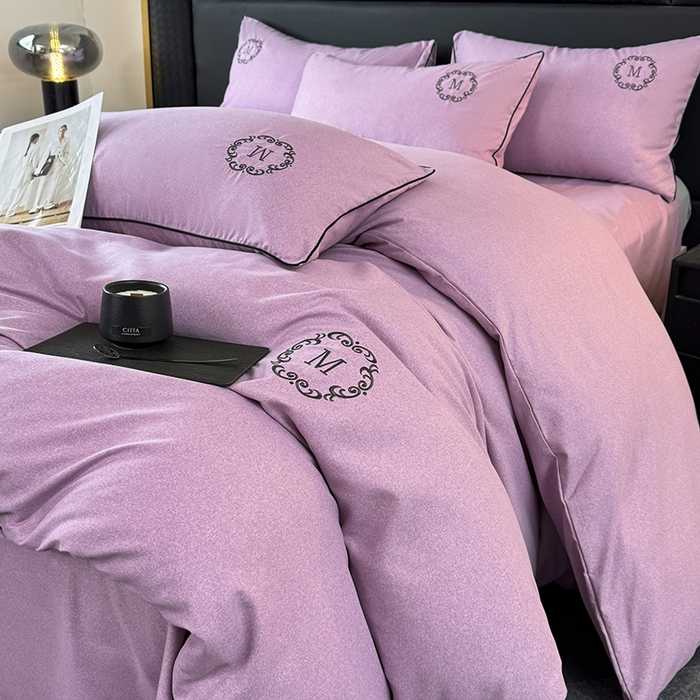 91家纺网 家纺一手货源 找家纺 梵克保罗 2025秋冬新款加厚肌理纹碳素磨毛刺绣嵌绳轻奢四件套-慕韵 慕韵-紫