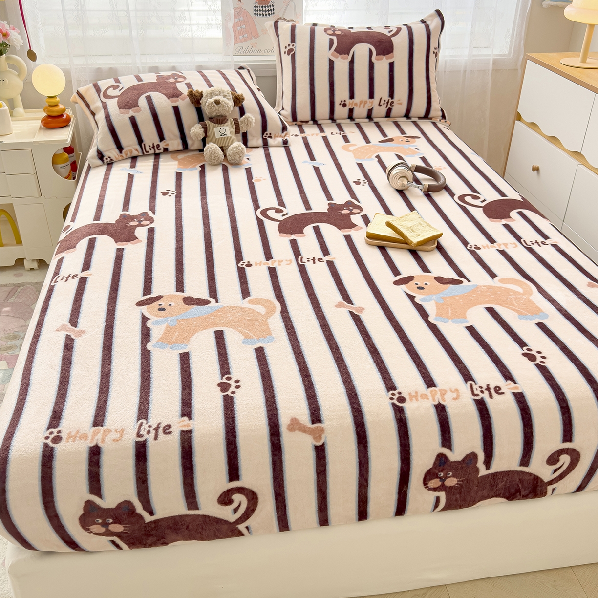 91家纺网 家纺一手货源 找家纺 久云居 2025新款高克重牛奶绒床笠 卡多啦