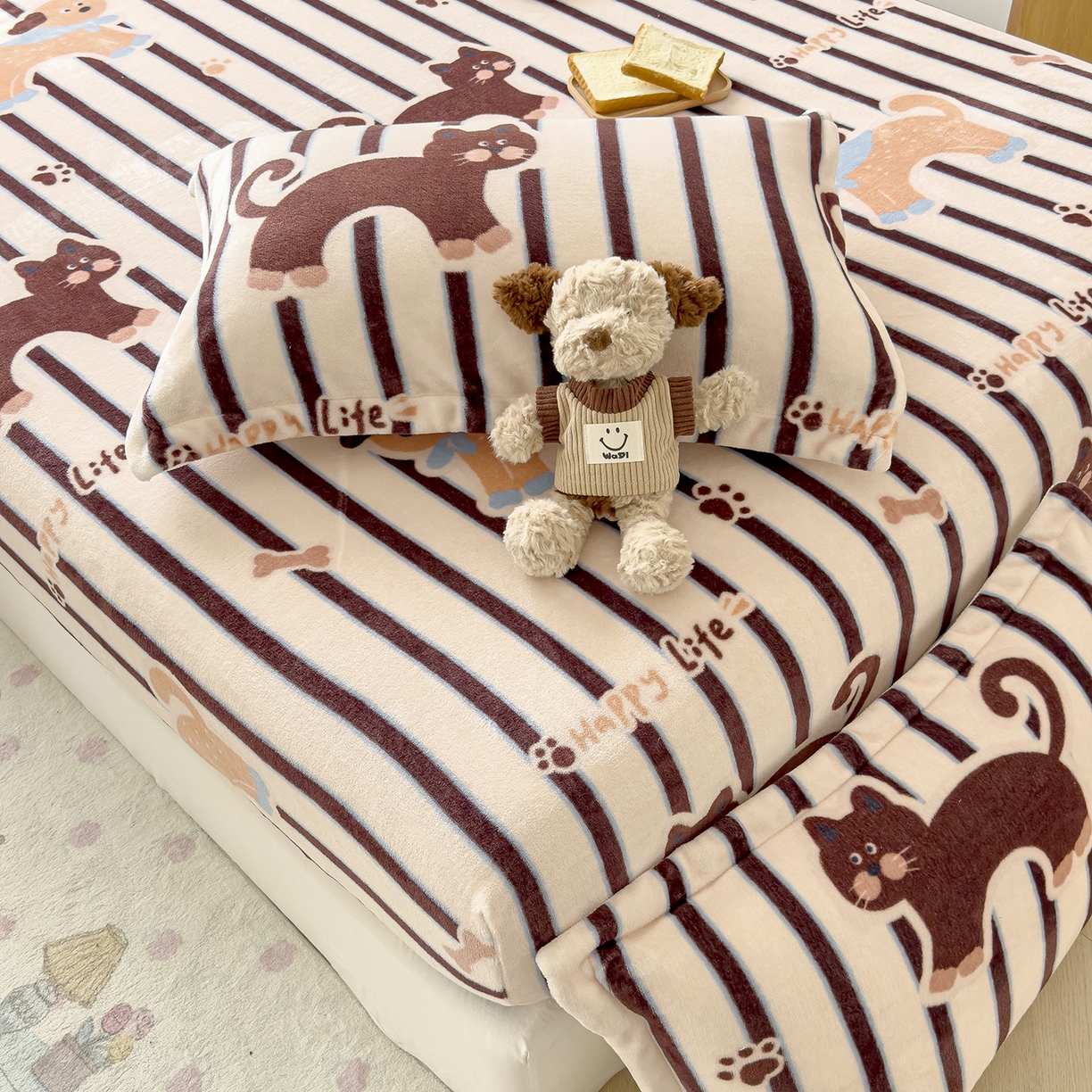 91家纺网 家纺一手货源 找家纺 久云居 2025新款高克重牛奶绒床笠 卡多啦