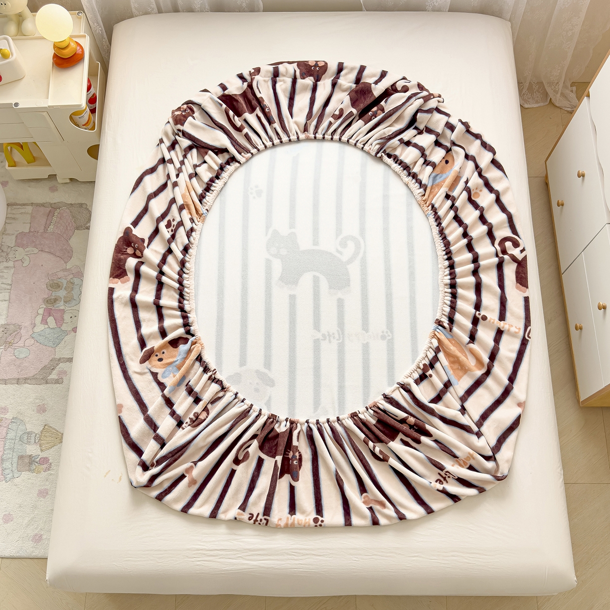 91家纺网 家纺一手货源 找家纺 久云居 2025新款高克重牛奶绒床笠 卡多啦