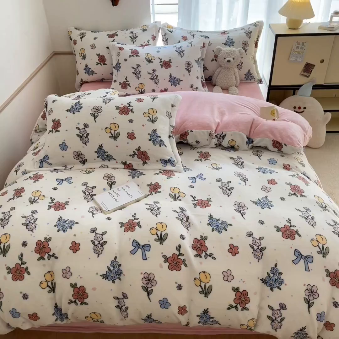 91家纺网 家纺一手货源 找家纺 寻米 2025新款高克重加厚保暖牛奶绒四件套-第二批 花田结语-粉