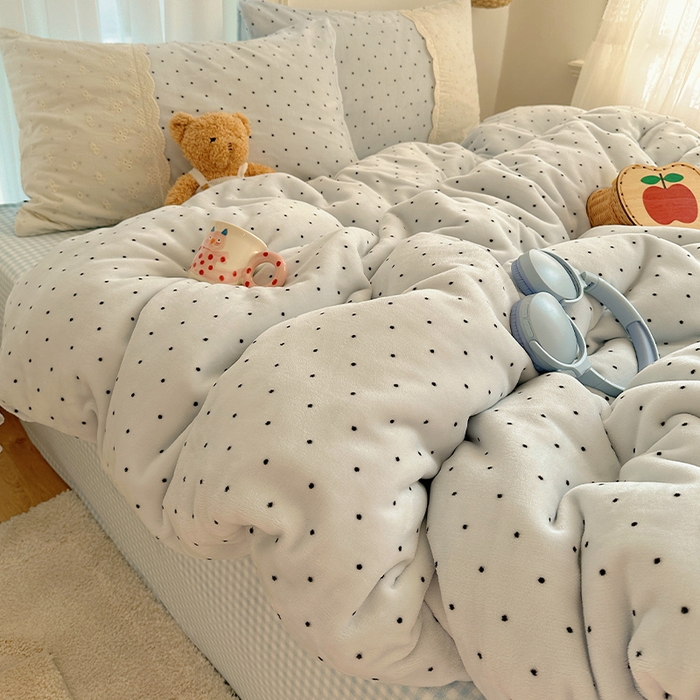 91家纺网 家纺一手货源 找家纺 瑞莱 2025年秋冬新款全棉花边牛奶绒四件套 全棉花边-可可蓝