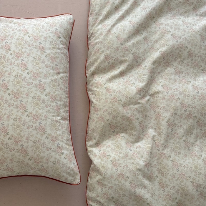 91家纺网 家纺一手货源 找家纺 梵克保罗 2025秋冬新款全棉印花嵌绳款小清新系列四件套 秋海棠