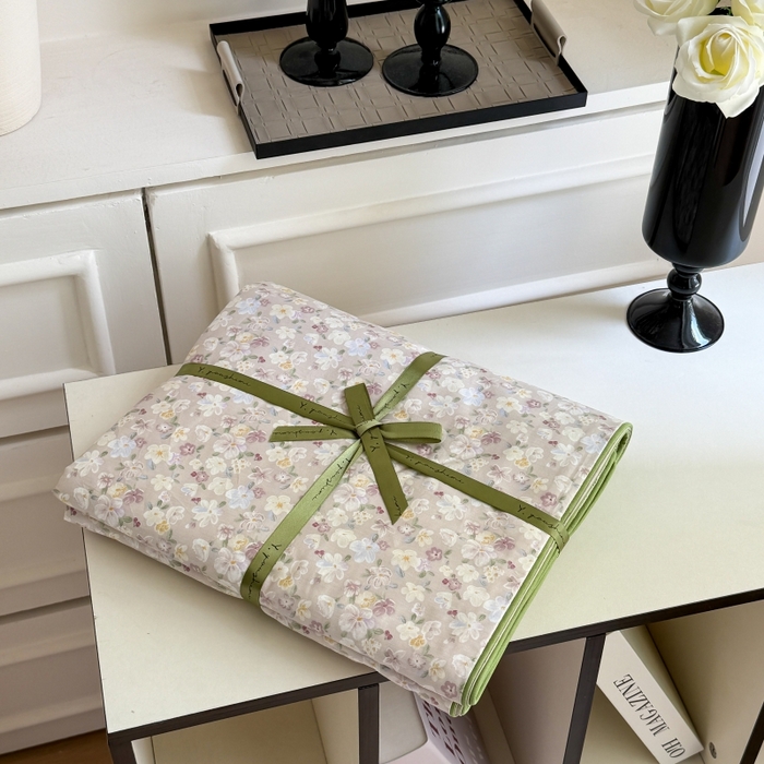 91家纺网 家纺一手货源 找家纺 梵克保罗 2025秋冬新款全棉印花嵌绳款小清新系列四件套 组合图