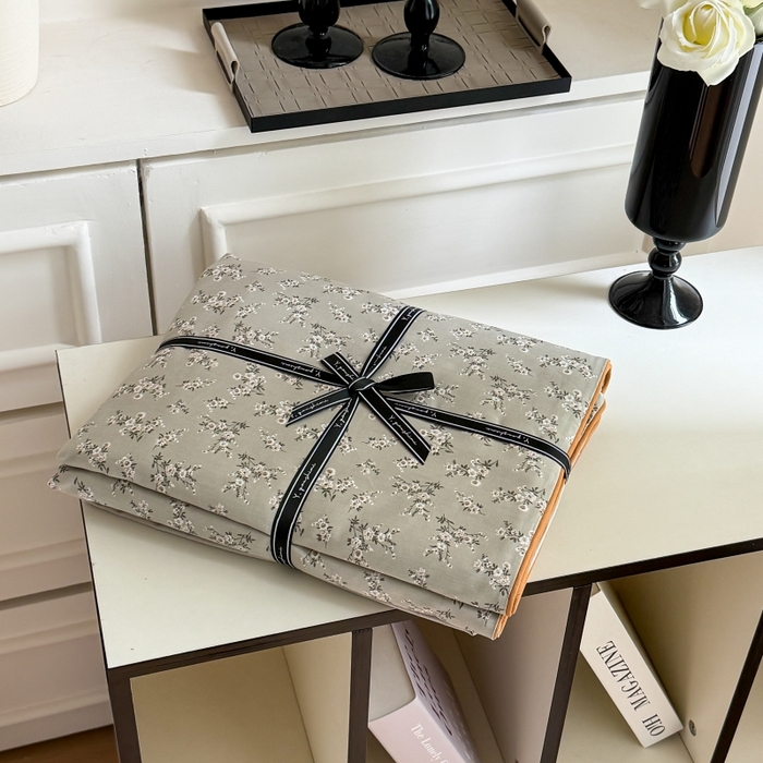 91家纺网 家纺一手货源 找家纺 梵克保罗 2025秋冬新款全棉印花嵌绳款小清新系列四件套 组合图