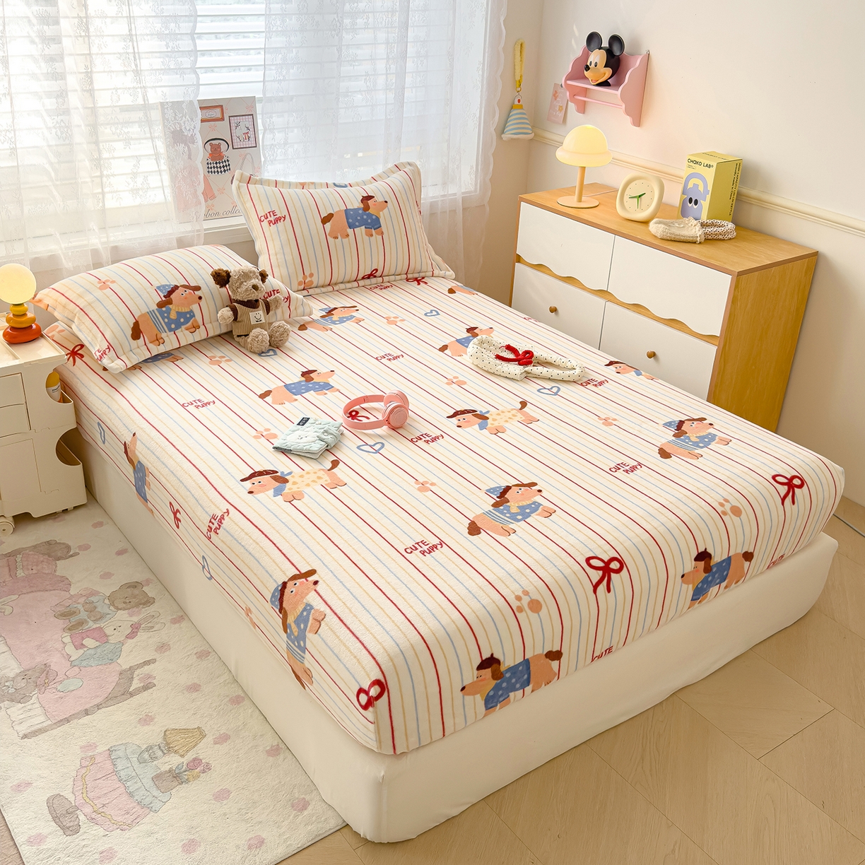 91家纺网 家纺一手货源 找家纺 久云居 2025新款高克重牛奶绒床笠 萌犬派对