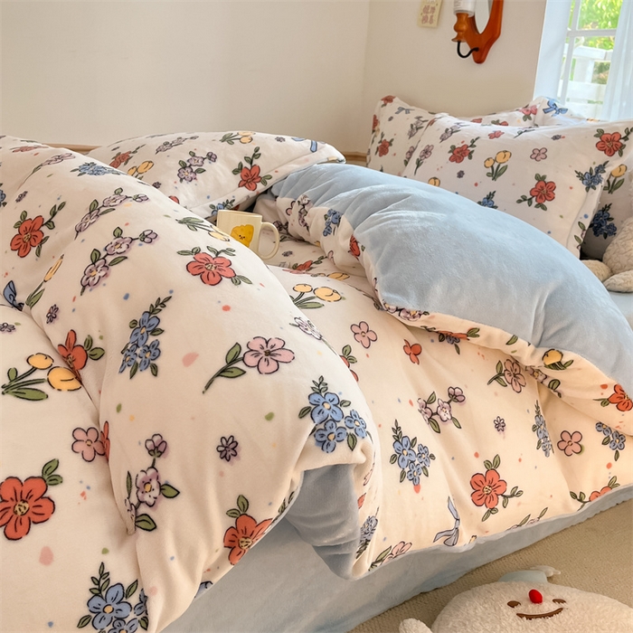 91家纺网 家纺一手货源 找家纺 寻米 2025新款高克重加厚保暖牛奶绒四件套-第二批 花田结语-蓝