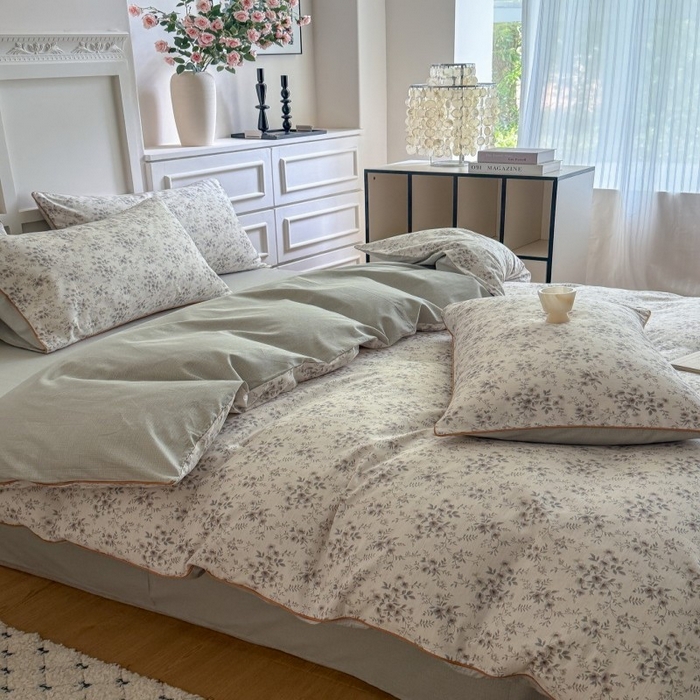 91家纺网 家纺一手货源 找家纺 梵克保罗 2025秋冬新款全棉印花嵌绳款小清新系列四件套 花田里