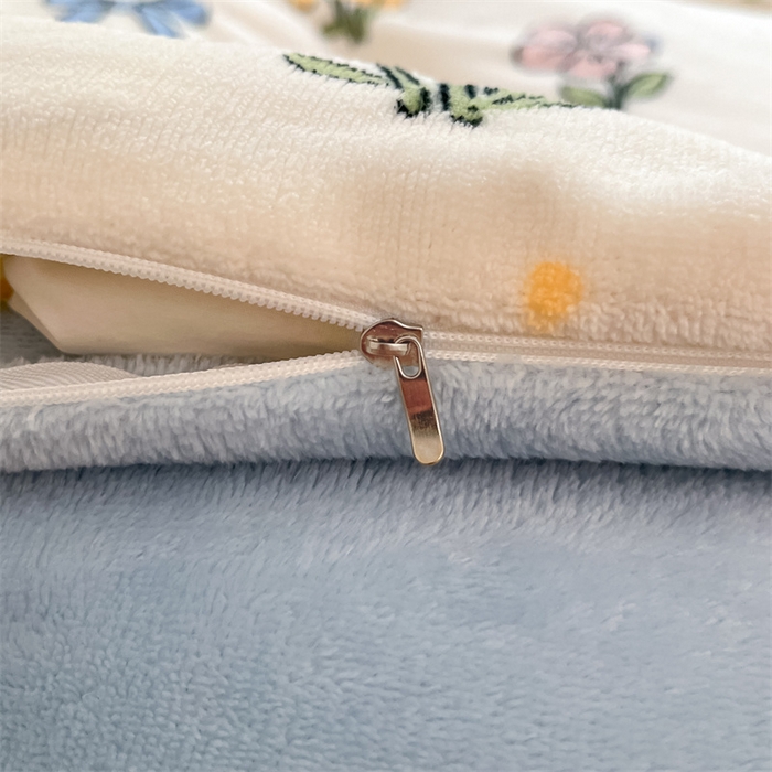 91家纺网 家纺一手货源 找家纺 寻米 2025新款高克重加厚保暖牛奶绒四件套-第二批 花田结语-蓝