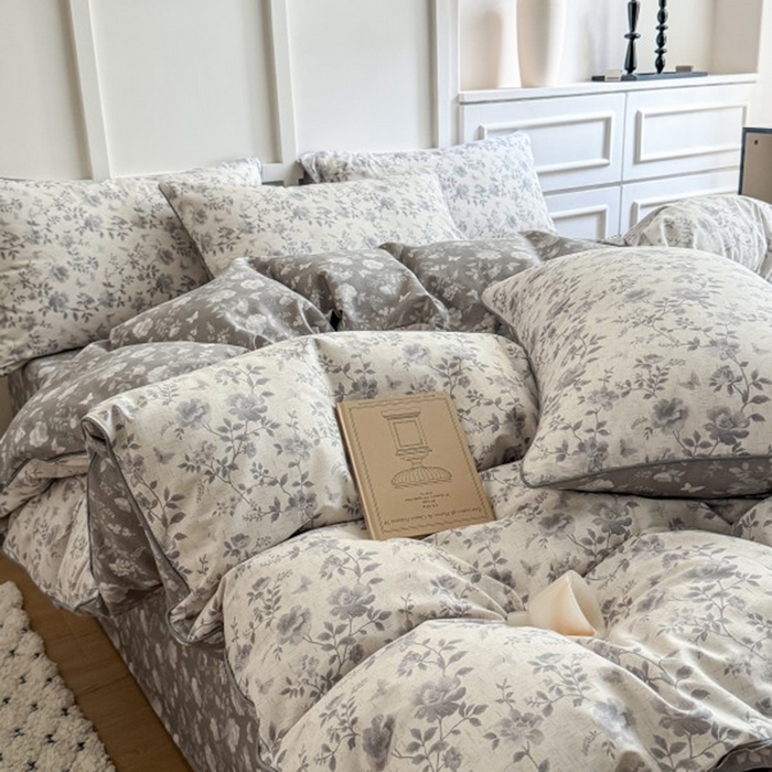 91家纺网 家纺一手货源 找家纺 梵克保罗 2025秋冬新款全棉印花嵌绳款小清新系列四件套 野山居-灰