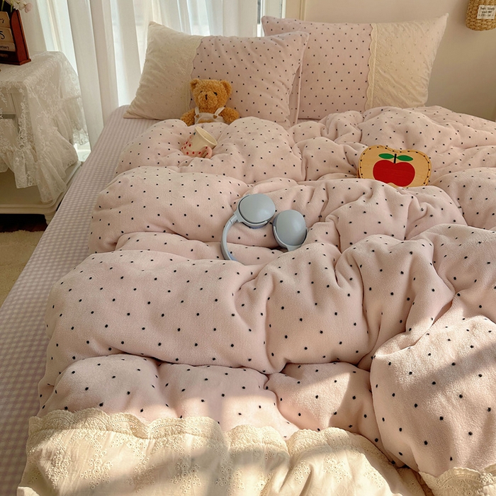 91家纺网 家纺一手货源 找家纺 （总）瑞莱 2025年秋冬新款全棉花边牛奶绒四件套