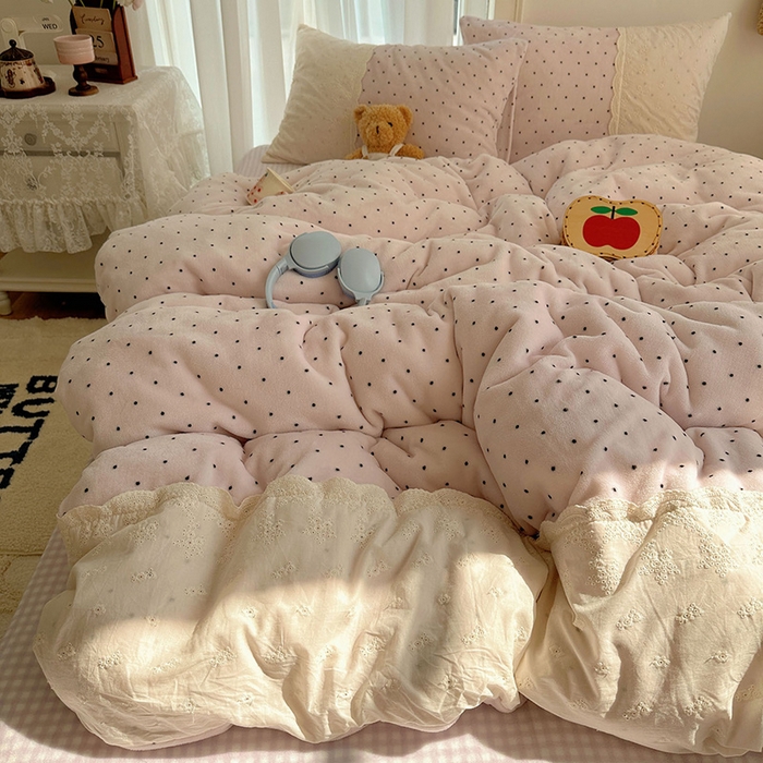 91家纺网 家纺一手货源 找家纺 （总）瑞莱 2025年秋冬新款全棉花边牛奶绒四件套