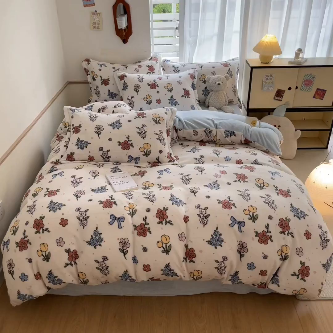 91家纺网 家纺一手货源 找家纺 寻米 2025新款高克重加厚保暖牛奶绒四件套-第二批 花田结语-蓝