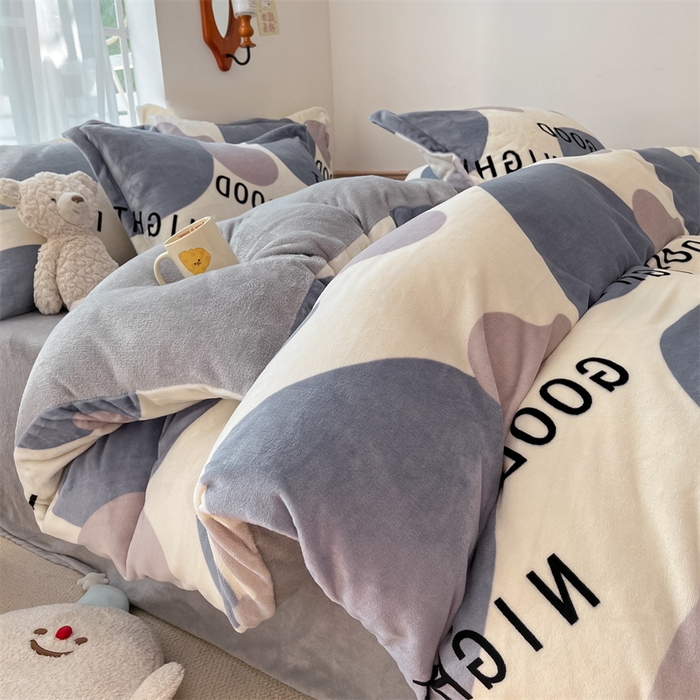 91家纺网 家纺一手货源 找家纺 寻米 2025新款高克重加厚保暖牛奶绒四件套-第二批 简约晚安