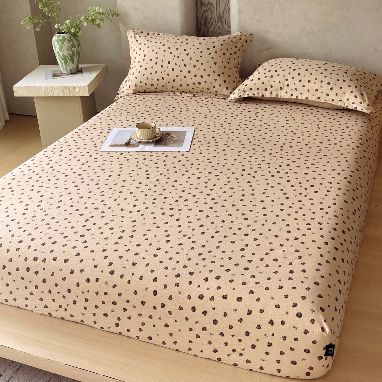 91家纺网 家纺一手货源 找家纺 梵克保罗 2025秋冬新款10A抗菌原麻床笠套件跨境外贸 精致豹纹