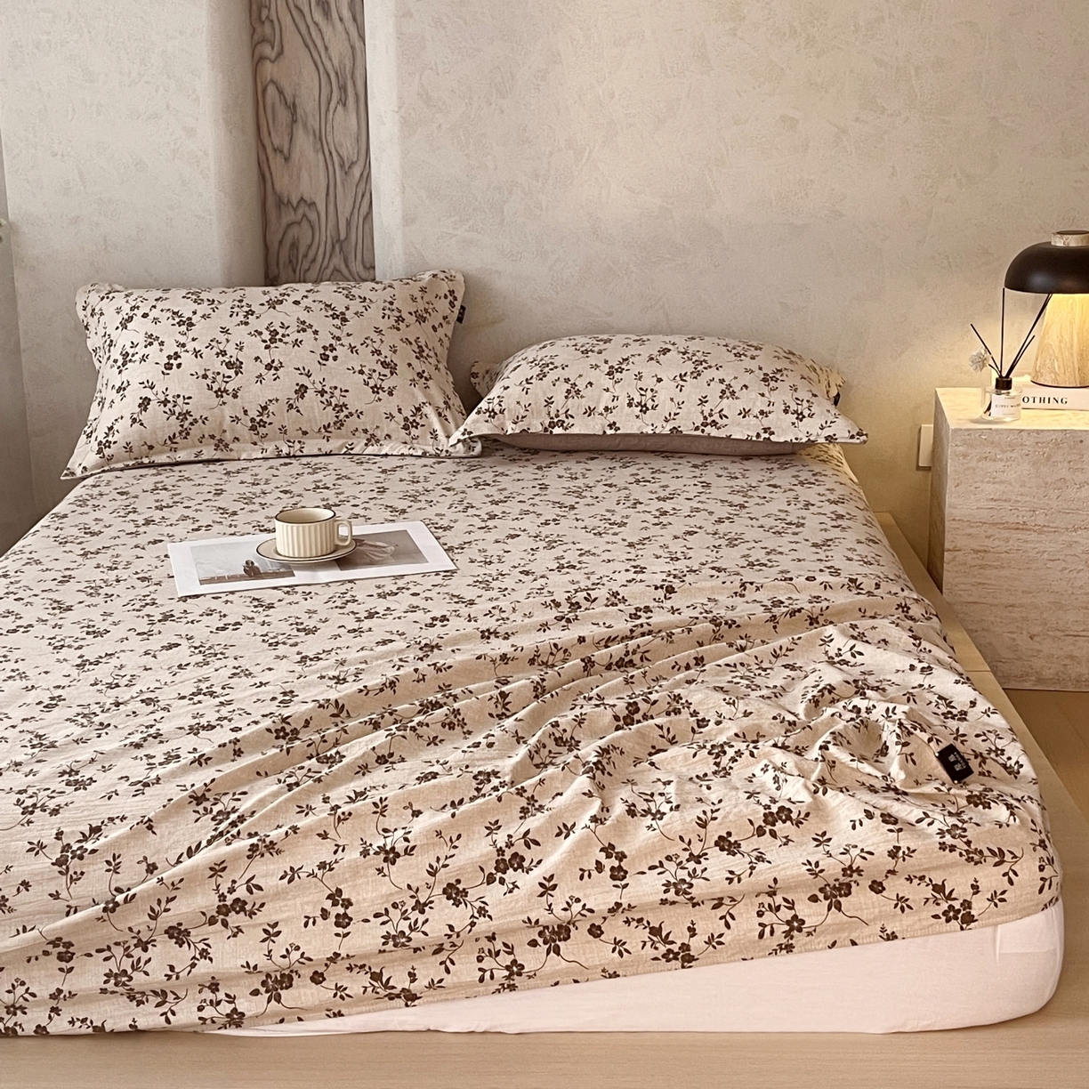 91家纺网 家纺一手货源 找家纺 梵克保罗 2025秋冬新款10A抗菌原麻床笠套件跨境外贸 花枝漫天