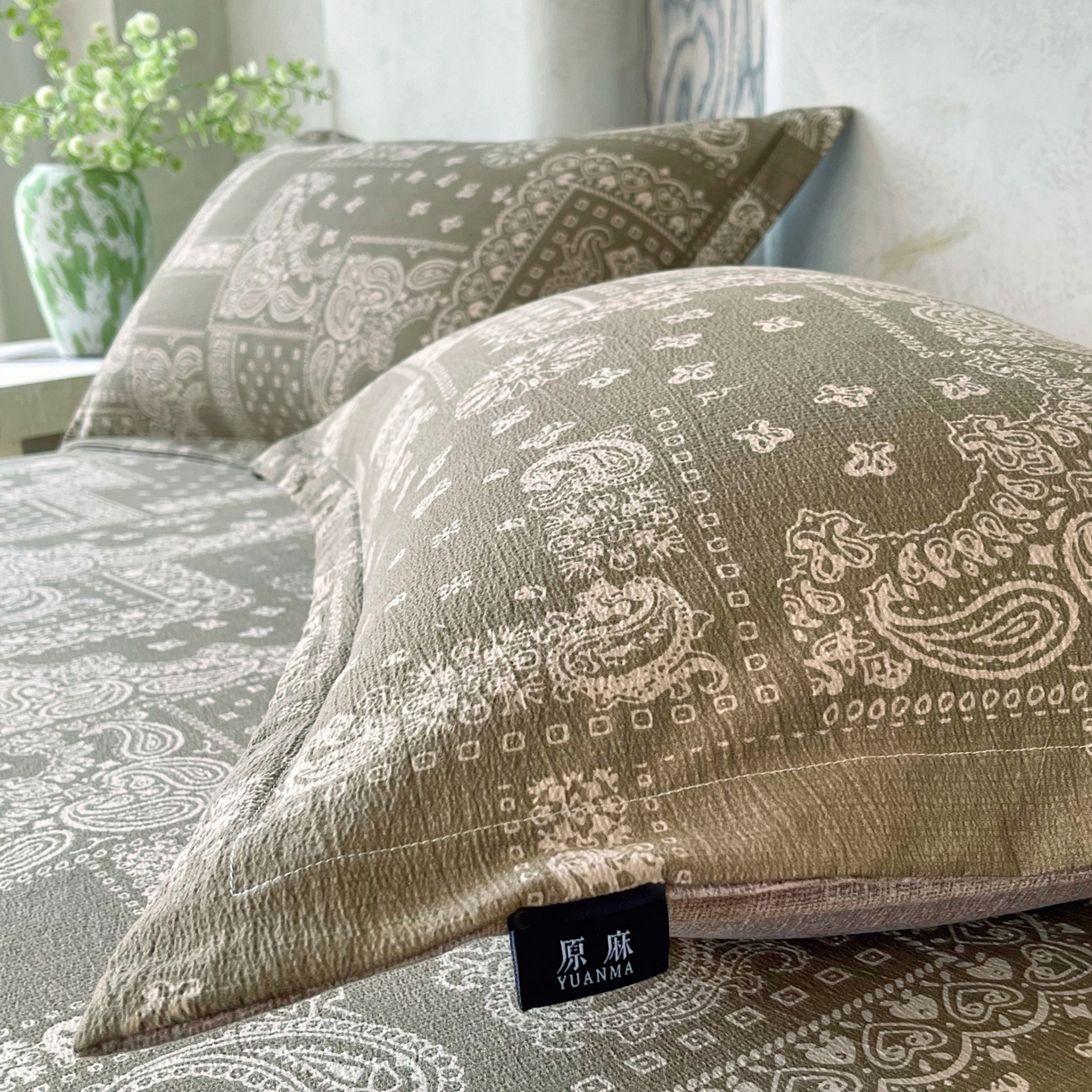 91家纺网 家纺一手货源 找家纺 梵克保罗 2025秋冬新款10A抗菌原麻床笠套件跨境外贸 墨染芳华