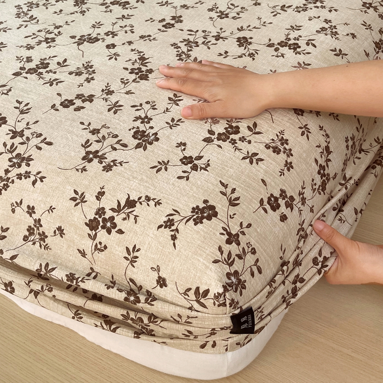 91家纺网 家纺一手货源 找家纺 梵克保罗 2025秋冬新款10A抗菌原麻床笠套件跨境外贸 花枝漫天