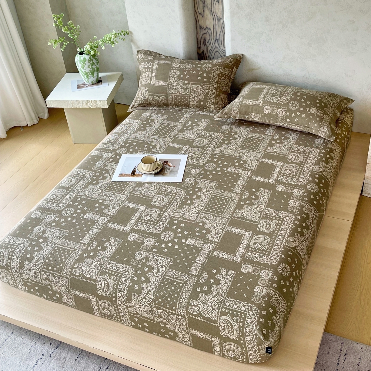 91家纺网 家纺一手货源 找家纺 梵克保罗 2025秋冬新款10A抗菌原麻床笠套件跨境外贸 墨染芳华