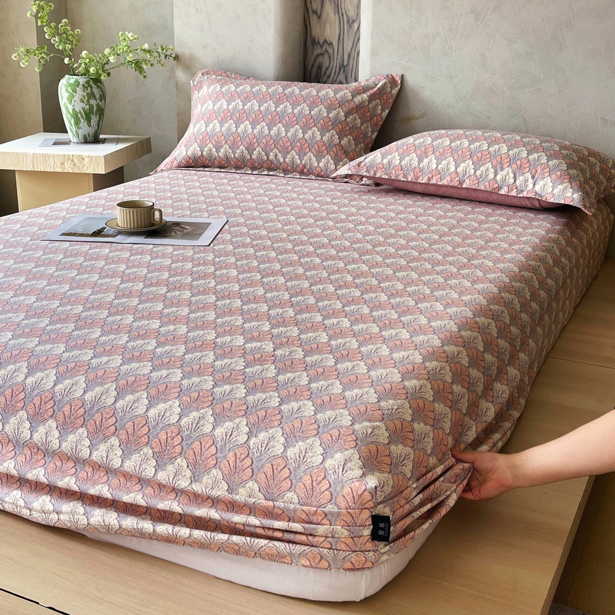 91家纺网 家纺一手货源 找家纺 梵克保罗 2025秋冬新款10A抗菌原麻床笠套件跨境外贸 时光森林